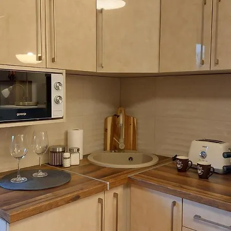 Paradiso Apartmanhaz * Gyula