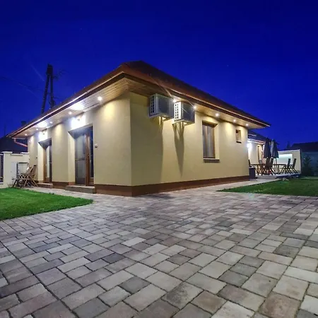 Paradiso Apartmanhaz Daire Gyula
