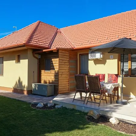 Paradiso Apartmanhaz Apartment