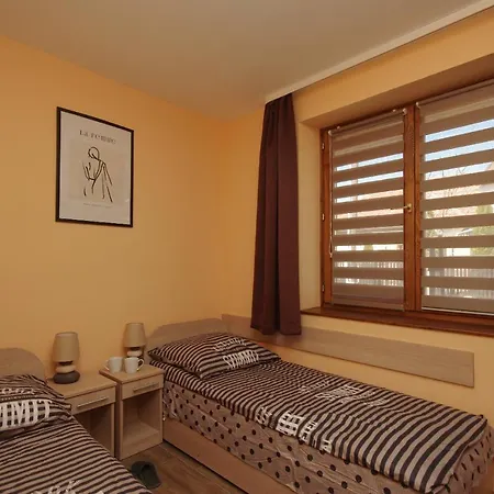 Paradiso Apartmanhaz * Gyula