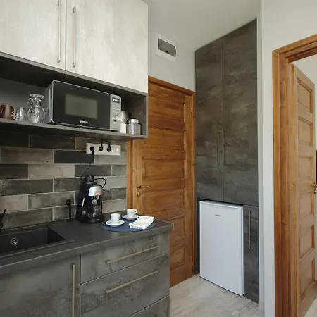 Paradiso Apartmanhaz Дьюла
