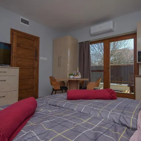 Paradiso Apartmanhaz *