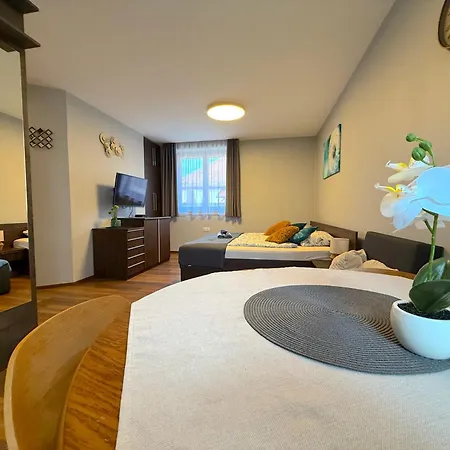 Paradiso Apartmanhaz *