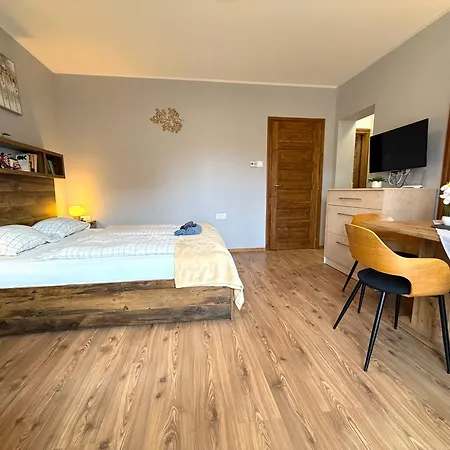 Paradiso Apartmanhaz *
