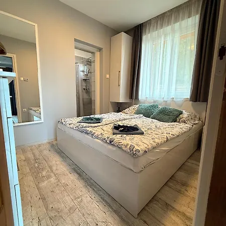 Paradiso Apartmanhaz Gyula