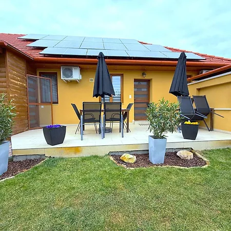 Paradiso Apartmanhaz Apartment *