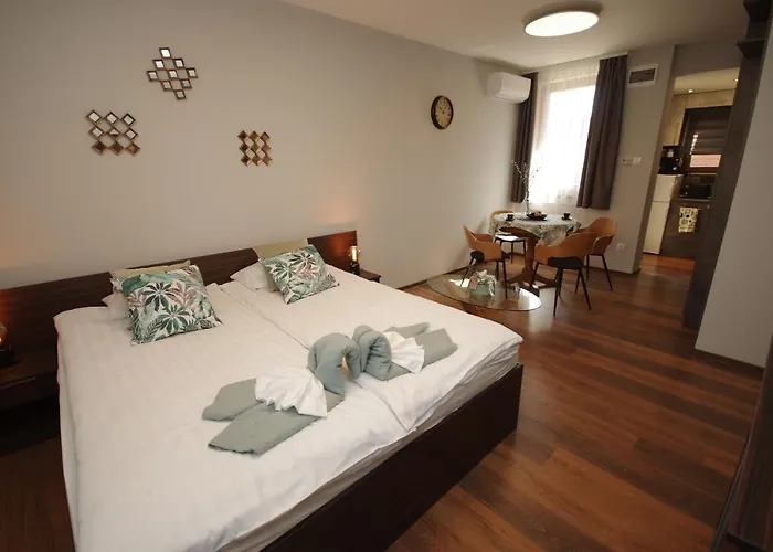 Lägenhet Paradiso Apartmanhaz Gyula