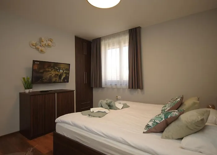 Paradiso Apartmanhaz *