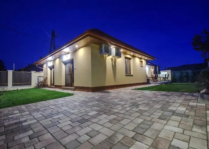 Paradiso Apartmanhaz Lägenhet Gyula