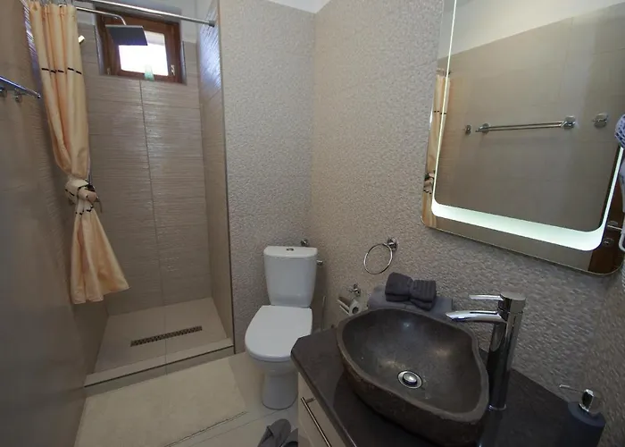 Paradiso Apartmanhaz 아파트 귤러
