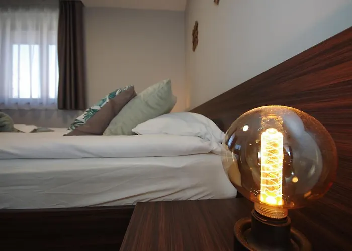 Paradiso Apartmanhaz 귤러