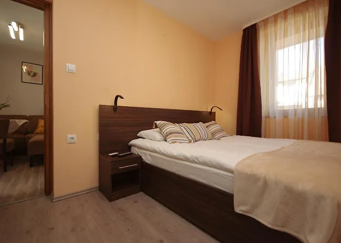 Paradiso Apartmanhaz Gyula