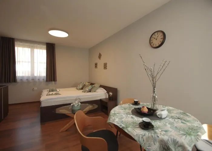 아파트 Paradiso Apartmanhaz 귤러