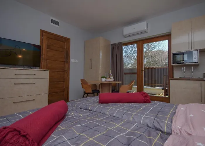 Paradiso Apartmanhaz *